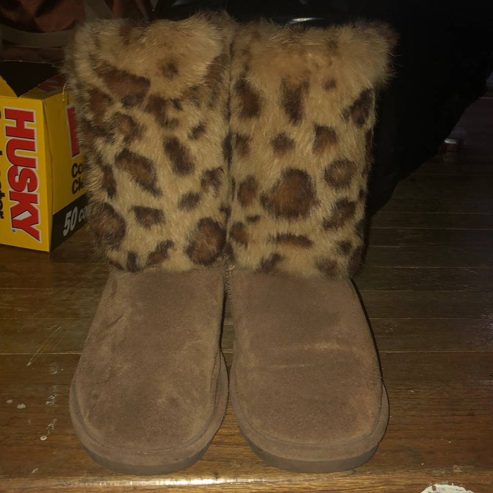 Size 9 Bearpaw . Worn once